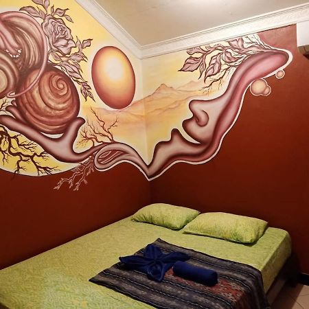 Losmen Setia Kawan Yogyakarta Exterior foto