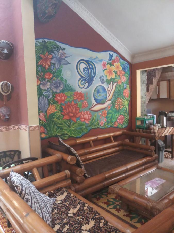 Losmen Setia Kawan Yogyakarta Exterior foto
